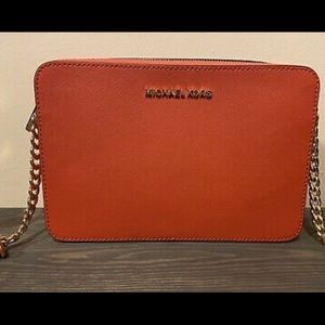 Michael Kors Jet Set bag